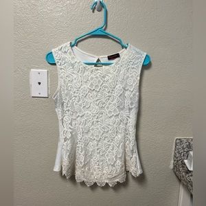 Lacey women’s top
